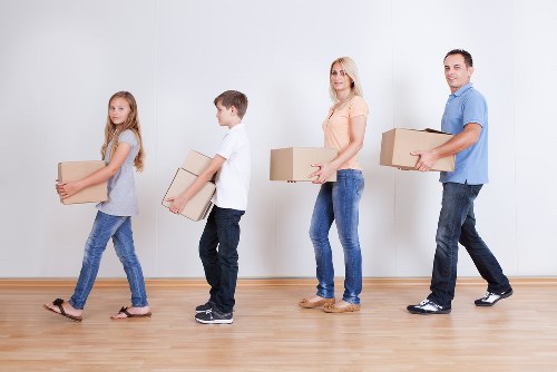 Local man and van team handling a flat or house move in New Malden